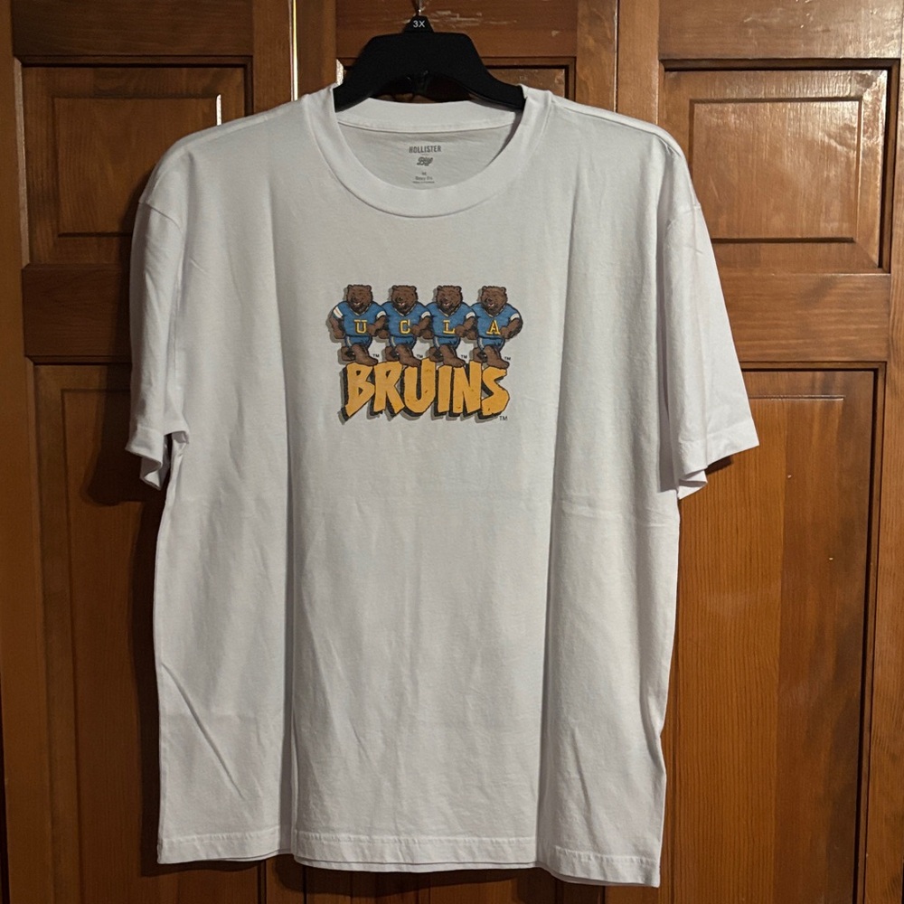 Holister White UCLA Bruins Men's Shirt size Medium NWT